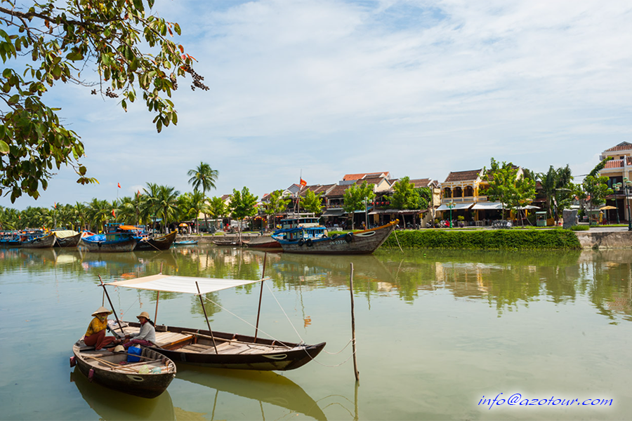 Sightseeing on Thu Bon River